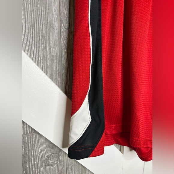 D19.13 Nike Better World Red Basketball Shorts Large - Picture 3 of 6